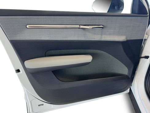 New 2025 Volvo EX30 Plus w/ Protection Package Premier image 10