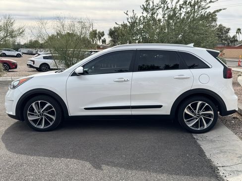 Used 2019 Kia Niro Touring image 6