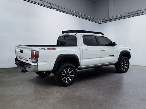 Used 2021 Toyota Tacoma TRD Off-Road AWD/4WD image 3