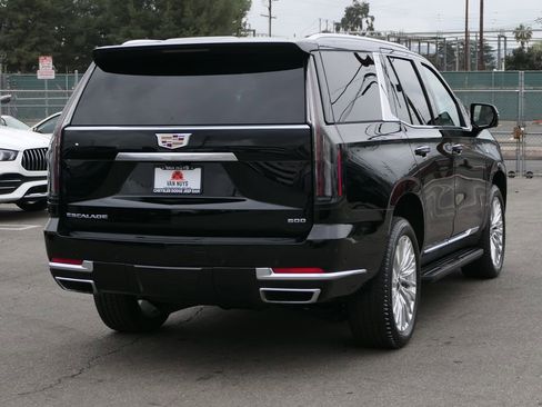 Used 2025 Cadillac Escalade Premium Luxury image 4