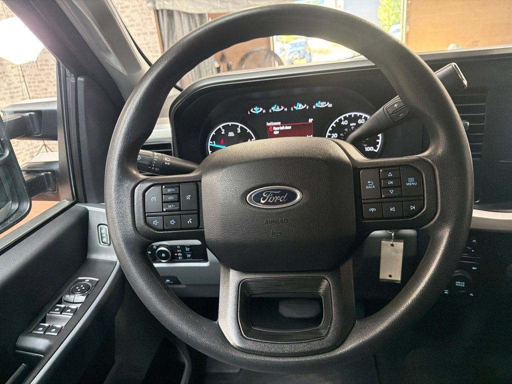 Used 2024 Ford F250 XLT w/ FX4 Off-Road Package AWD/4WD image 18