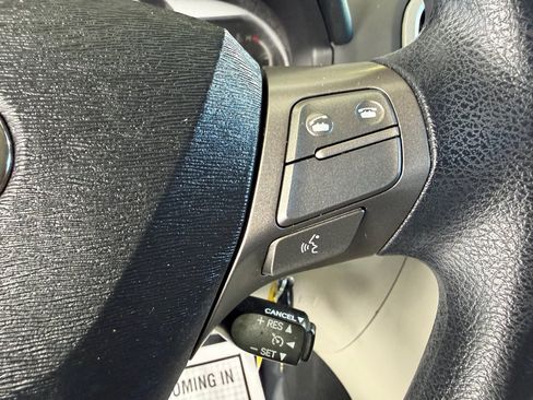 Used 2012 Toyota Venza LE w/ LE Convenience Pkg FWD image 9