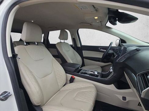 Used 2023 Ford Edge Titanium AWD/4WD image 19