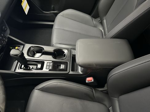 New 2026 Subaru Outback Limited AWD/4WD image 40