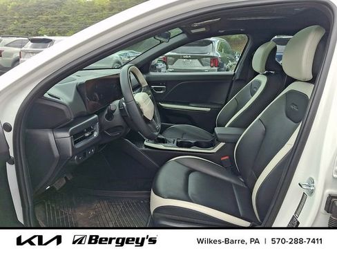 Certified 2025 Kia K4 GT-Line w/ GT-Line Premium Package FWD image 15