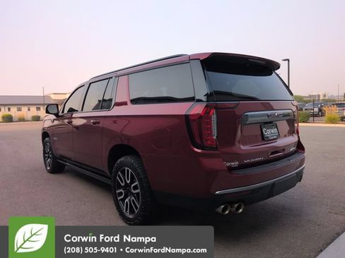 Used 2023 GMC Yukon XL AT4 w/ AT4 Premium Plus Package AWD/4WD image 5