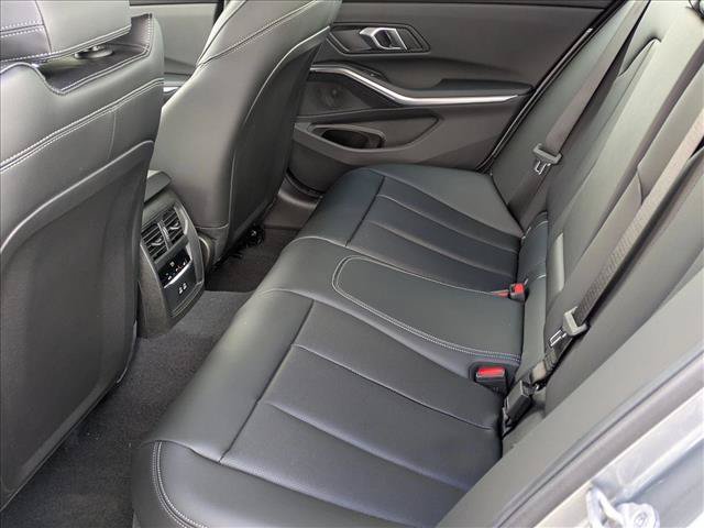 Used 2026 BMW 330i xDrive Sedan w/ Premium Package AWD/4WD image 17