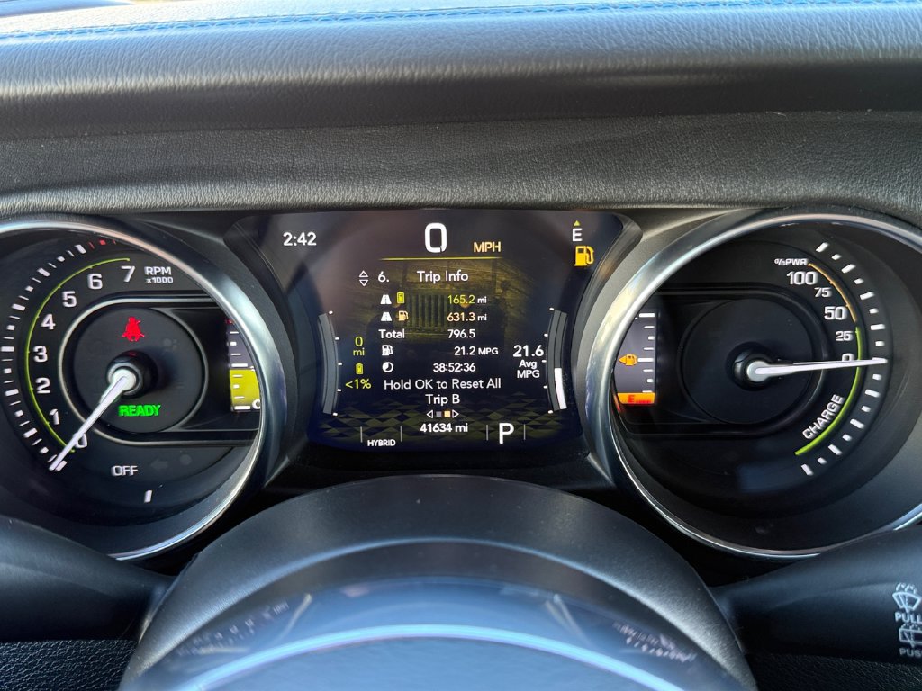 Used 2023 Jeep Wrangler Unlimited Rubicon 4xe w/ Cold Weather Group AWD/4WD image 13