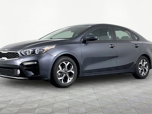 Used 2019 Kia Forte LXS FWD image 1