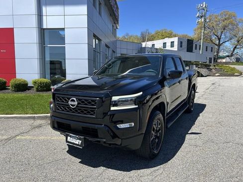 Used 2023 Nissan Frontier SV w/ Midnight Edition Package AWD/4WD image 4