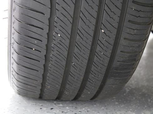 Used 2018 Mercedes-Benz GLS 450 4MATIC w/ Premium Package image 92