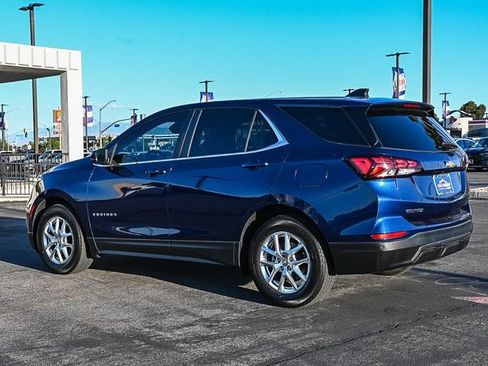 Used 2022 Chevrolet Equinox LT w/ Driver Convenience Package FWD image 6