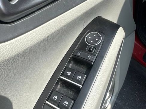 Used 2024 Kia Soul LX w/ Option Group 015 FWD image 14