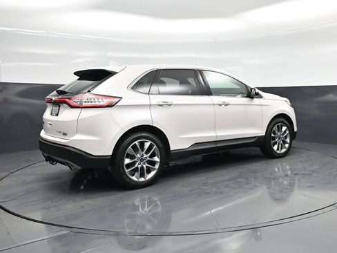 Used 2018 Ford Edge Titanium w/ Equipment Group 302A AWD/4WD image 27