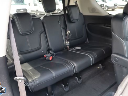Used 2025 INFINITI QX80 Sensory AWD/4WD image 32