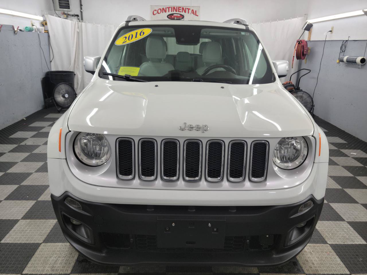 Used 2016 Jeep Renegade Limited AWD/4WD image 10
