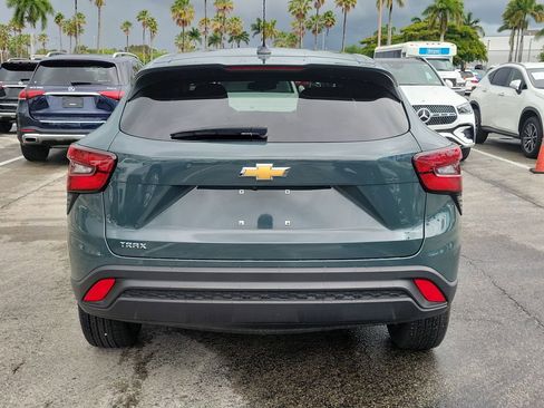 Used 2025 Chevrolet Trax LS image 5
