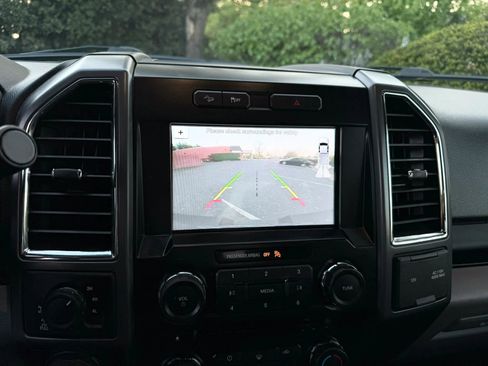 Used 2016 Ford F150 XLT w/ Equipment Group 302A Luxury image 41