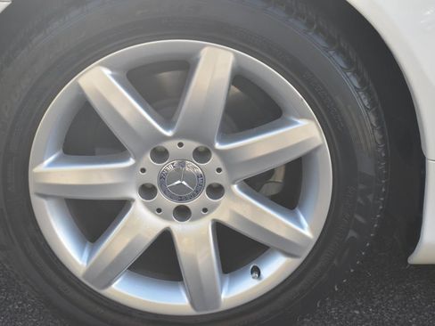 Used 2004 Mercedes-Benz SL 500 w/ Comfort Pkg image 48