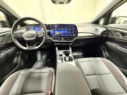 Used 2025 Chevrolet Equinox EV RS image 35