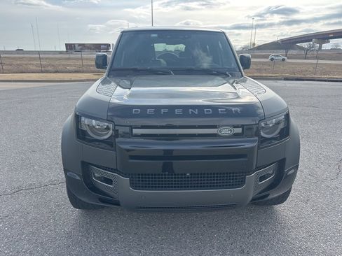 Used 2025 Land Rover Defender 130 V8 image 5