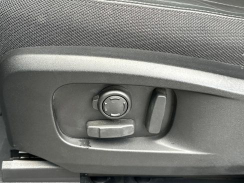 Used 2024 Land Rover Defender 110 X image 17