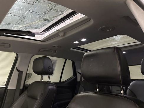 Used 2018 Chevrolet Traverse Premier w/ Driver Confidence II Package FWD image 20