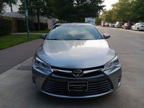 Used 2015 Toyota Camry XLE image 8