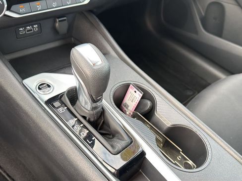 Used 2025 Nissan Altima 2.5 SV FWD image 27
