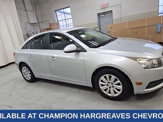 Used 2011 Chevrolet Cruze LT video 2