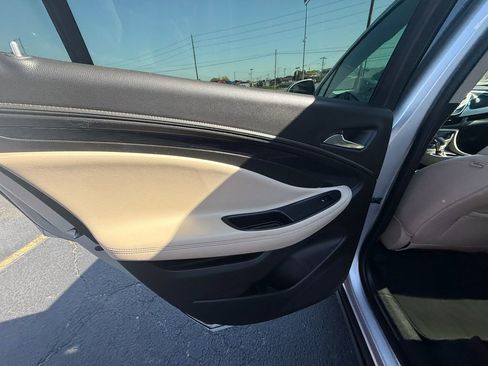 Used 2017 Buick Envision Preferred image 18