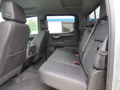 Used 2024 Chevrolet Silverado 1500 LTZ AWD/4WD image 13
