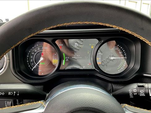 Used 2024 Jeep Wrangler High Altitude AWD/4WD image 15