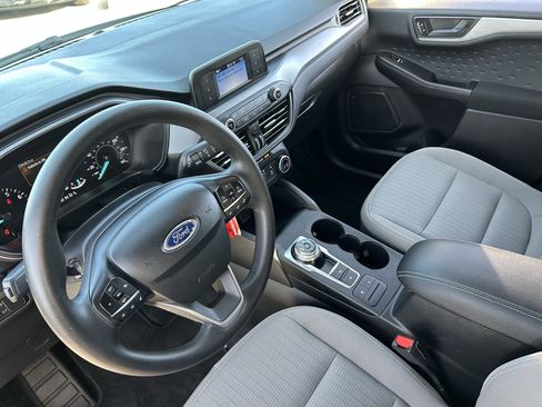 Used 2020 Ford Escape S image 17