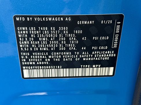 New 2025 Volkswagen ID. Buzz 1st Edition image 28