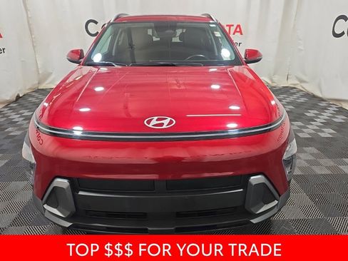 Used 2024 Hyundai Kona SEL FWD image 2