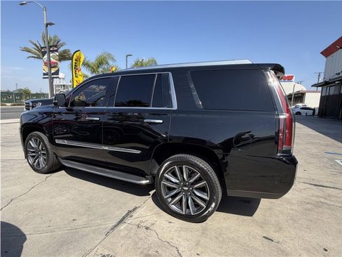 Used 2017 Cadillac Escalade Premium Luxury RWD image 59