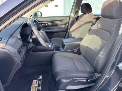 Used 2023 Honda CR-V LX image 7