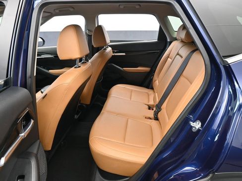 Used 2024 Kia Seltos EX image 29