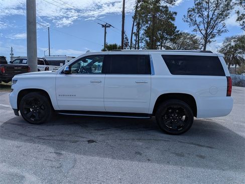 Used 2017 Chevrolet Suburban Premier image 6