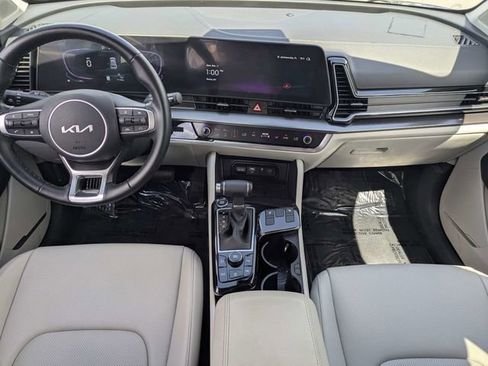 Used 2025 Kia Sportage EX image 15