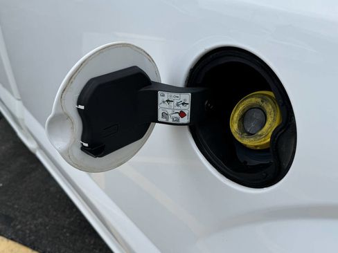 Used 2016 Ford F150 XL w/ Equipment Group 101A Mid image 24