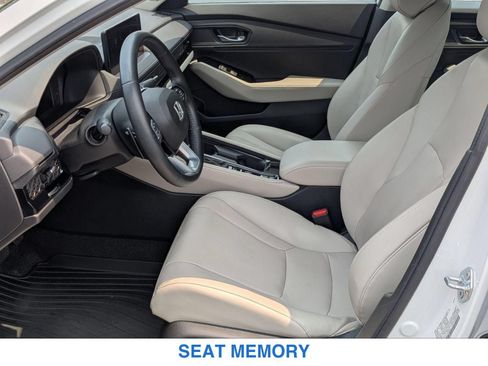 Used 2023 Honda Accord Touring image 13