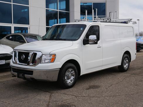 Used 2019 Nissan NV 3500 SL w/ Navigation Package image 25
