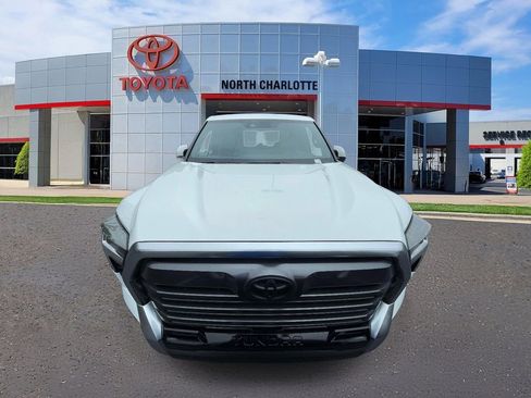 New 2026 Toyota Tundra Limited AWD/4WD image 4