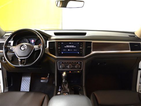 Used 2019 Volkswagen Atlas SE image 2