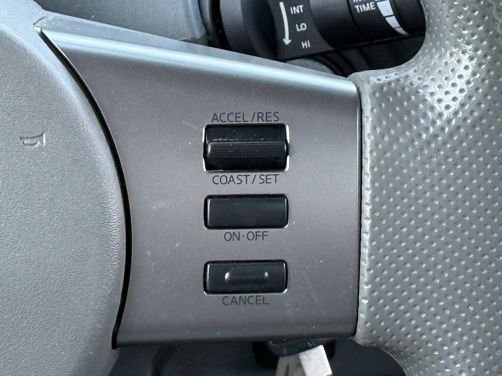Used 2012 Nissan Frontier SV w/ SV Premium Utility Pkg AWD/4WD image 30