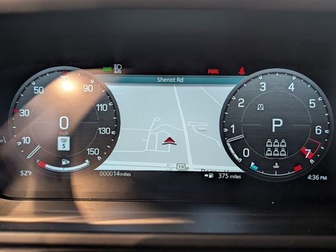 New 2026 Land Rover Defender 130 X-Dynamic SE image 16