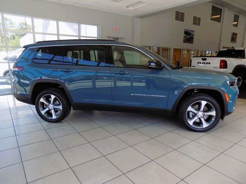 New 2026 Jeep Grand Cherokee L Limited AWD/4WD image 10