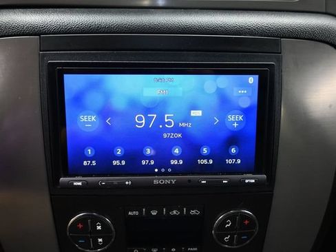 Used 2010 GMC Sierra 1500 SLT w/ All-Terrain Package AWD/4WD image 21